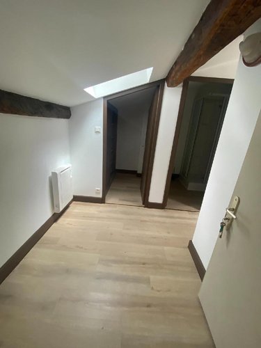 Location appartement Cluny 71250 Saône-et-Loire 22 m2 1 pièce 400 euros