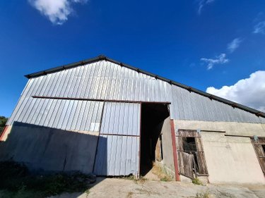 Bien agricole a vendre Orbeil 63500 Puy-de-Dôme  92000 euros