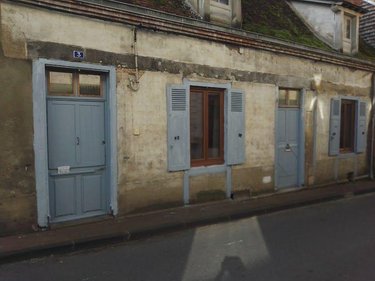 Immeuble a vendre Ainay-le-Château 03360 Allier 100 m2  26500 euros