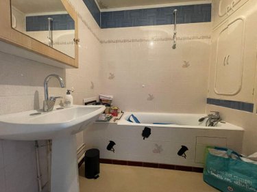 Appartement a vendre Allonnes 72700 Sarthe 78 m2  126660 euros