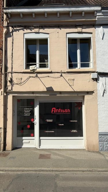 Fonds et murs commerciaux a vendre Hazebrouck 59190 Nord 84 m2  157500 euros
