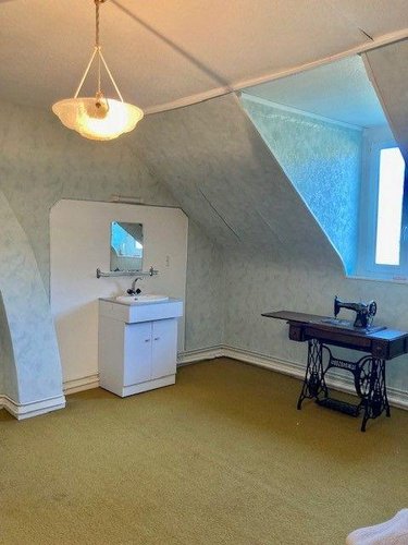 propriete a vendre Guécélard 72230 Sarthe 221 m2 12 pièces 230000 euros