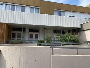 Fonds et murs commerciaux a vendre Vesoul 70000 Haute-Saône 61 m2  54800 euros
