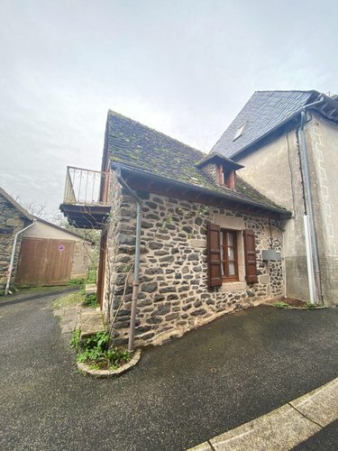 Maison a vendre Pleaux 15700 Cantal 70 m2  47700 euros