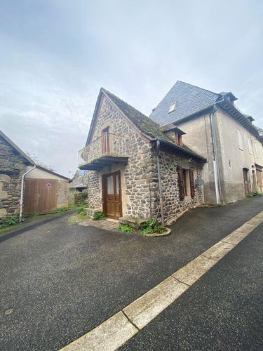 Maison a vendre Pleaux 15700 Cantal 70 m2  47700 euros