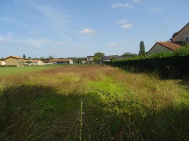 Terrain a batir a vendre Bonnes 86300 Vienne 1405 m2  38600 euros