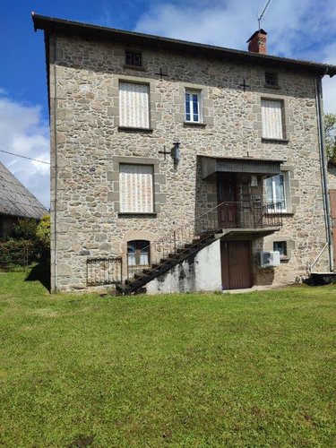 Maison a vendre Montvert 15150 Cantal 127 m2  116600 euros