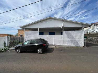 Immeuble a vendre Saint-Paul 97460 Réunion 371 m2  570500 euros