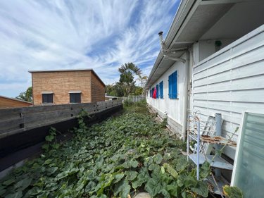 Immeuble a vendre Saint-Paul 97460 Réunion 371 m2  570500 euros