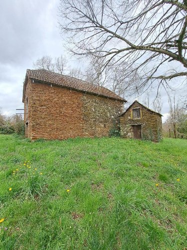 Maison a vendre La Salvetat-Peyralès 12440 Aveyron 192 m2  58850 euros