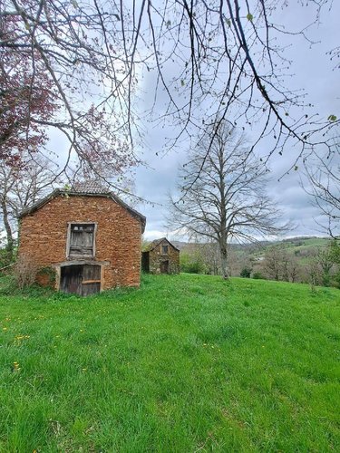 Maison a vendre La Salvetat-Peyralès 12440 Aveyron 192 m2  58850 euros