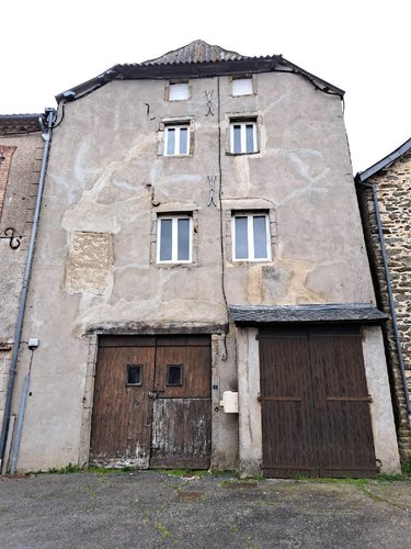 Maison a vendre La Salvetat-Peyralès 12440 Aveyron 192 m2  58850 euros