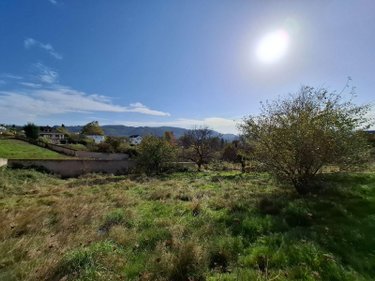 Terrain a batir a vendre Thiers 63300 Puy-de-Dôme 1977 m2  50000 euros