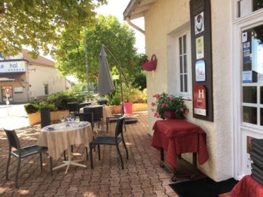 Fonds et murs commerciaux a vendre Mâcon 71000 Saône-et-Loire 838 m2  550000 euros