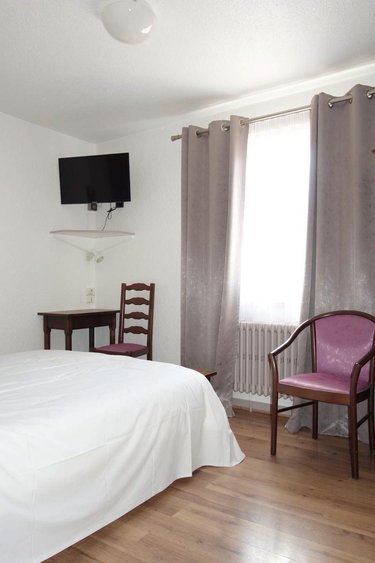 Fonds et murs commerciaux a vendre Mâcon 71000 Saône-et-Loire 838 m2  421500 euros