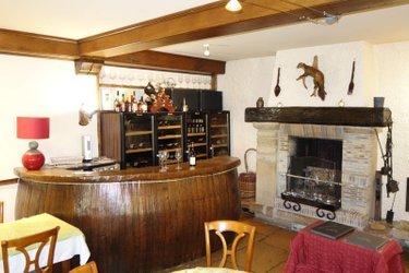 Fonds et murs commerciaux a vendre Mâcon 71000 Saône-et-Loire 838 m2  421500 euros