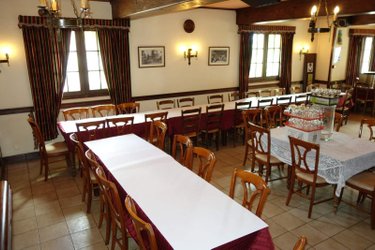 Fonds et murs commerciaux a vendre Mâcon 71000 Saône-et-Loire 838 m2  421500 euros