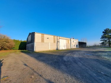 Location fonds et murs commerciaux Condé-sur-Seulles 14400 Calvados 320 m2  1500 euros