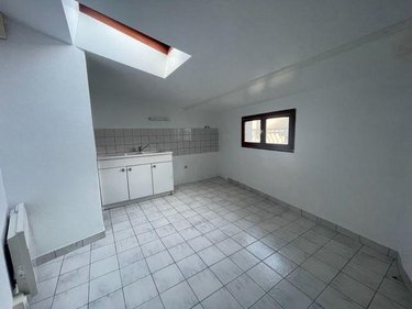 Fonds et murs commerciaux a vendre Le Grand-Lucé 72150 Sarthe 59 m2  107000 euros