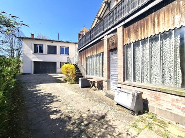 Maison a vendre Sauxillanges 63490 Puy-de-Dôme 247 m2 14 pièces 325500 euros