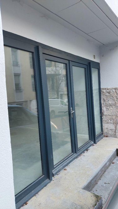 Fonds et murs commerciaux a vendre Chambéry 73000 Savoie 77 m2  110000 euros