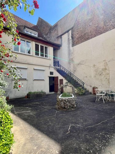 Immeuble a vendre Avallon 89200 Yonne 151 m2  159000 euros