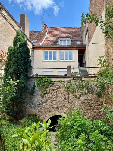 Immeuble a vendre Avallon 89200 Yonne 151 m2  159000 euros