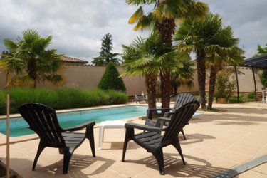 Location maison Crêches-sur-Saône 71680 Saône-et-Loire 141 m2 5 pièces 1500 euros