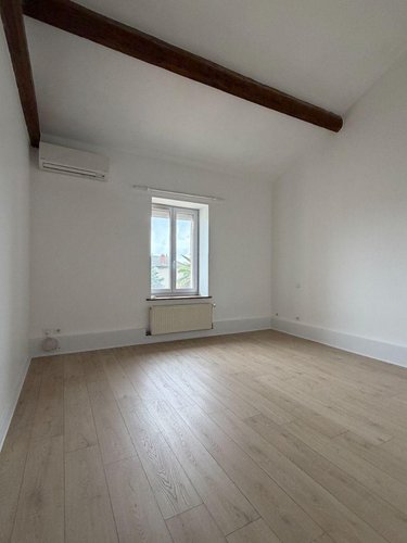 Location maison Crêches-sur-Saône 71680 Saône-et-Loire 141 m2 5 pièces 1500 euros