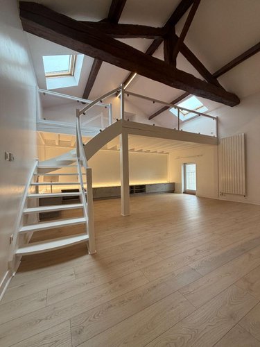 Location maison Crêches-sur-Saône 71680 Saône-et-Loire 141 m2 5 pièces 1500 euros