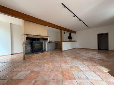 Location maison Crêches-sur-Saône 71680 Saône-et-Loire 141 m2 5 pièces 1500 euros
