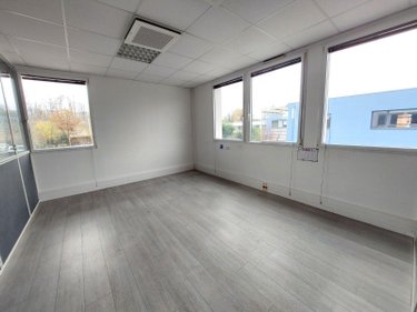 Fonds et murs commerciaux a vendre Cesson-Sévigné 35510 Ille-et-Vilaine 313 m2  500000 euros