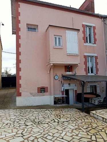Maison a vendre Montluçon 03100 Allier 112 m2 8 pièces 116600 euros