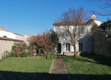 Maison a vendre Marans 17230 Charente-Maritime 150 m2 8 pièces 270400 euros