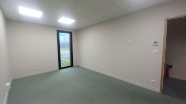 Location fonds et murs commerciaux Le Mans 72000 Sarthe 77 m2  1140 euros