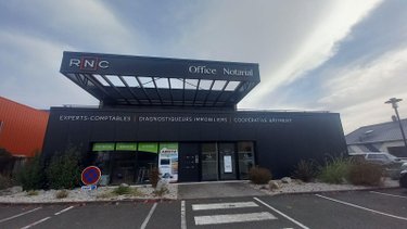 Location fonds et murs commerciaux Le Mans 72000 Sarthe 77 m2  1140 euros