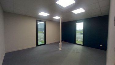 Location fonds et murs commerciaux Le Mans 72000 Sarthe 77 m2  1140 euros