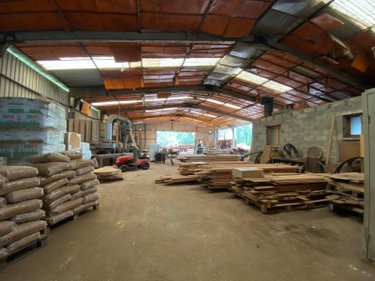 Fonds et murs commerciaux a vendre Salbris 41300 Loir-et-Cher 125 m2  341496 euros