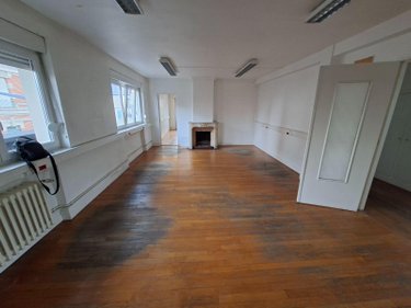 Fonds et murs commerciaux a vendre Maubeuge 59600 Nord  168000 euros