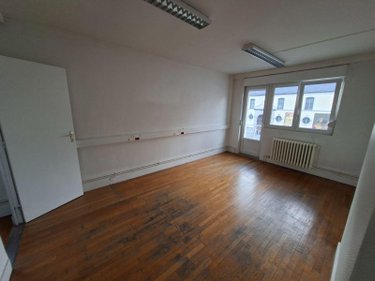 Fonds et murs commerciaux a vendre Maubeuge 59600 Nord  168000 euros