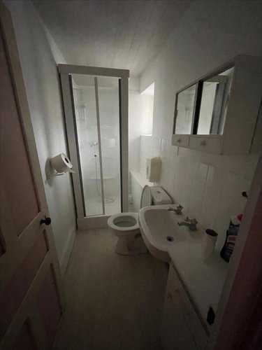 Fonds et murs commerciaux a vendre Lanmeur 29620 Finistère 300 m2  302700 euros