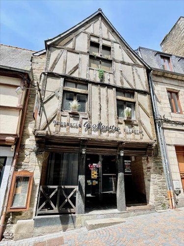 Fonds et murs commerciaux a vendre Lannion 22300 Côtes-d'Armor 150 m2  158250 euros