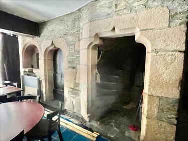 Fonds et murs commerciaux a vendre Lannion 22300 Côtes-d'Armor 150 m2  158250 euros