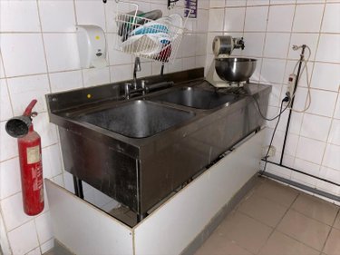 Fonds et murs commerciaux a vendre Lannion 22300 Côtes-d'Armor 150 m2  158250 euros