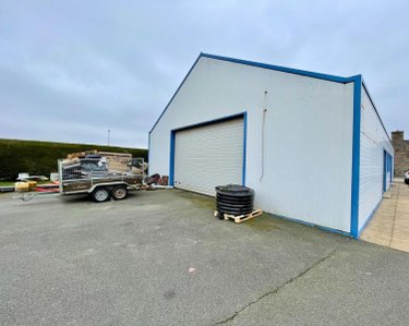 Fonds et murs commerciaux a vendre Ploumilliau 22300 Côtes-d'Armor 250 m2  199650 euros
