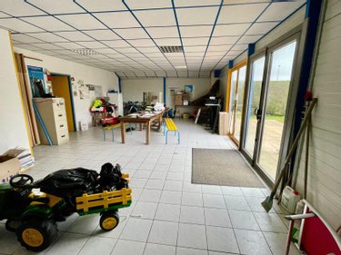 Fonds et murs commerciaux a vendre Ploumilliau 22300 Côtes-d'Armor 250 m2  220300 euros