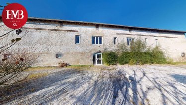 Fonds et murs commerciaux a vendre Aurillac 15000 Cantal  369250 euros