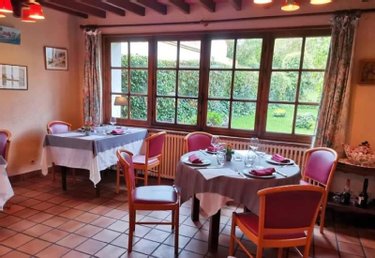 Fonds et murs commerciaux a vendre La Madelaine-sous-Montreuil 62170 Pas-de-Calais 200 m2  511800 euros