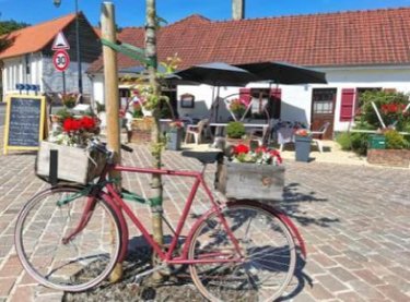 Fonds et murs commerciaux a vendre La Madelaine-sous-Montreuil 62170 Pas-de-Calais 200 m2  511800 euros
