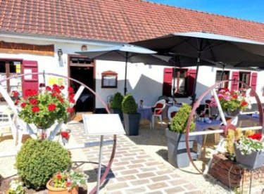 Fonds et murs commerciaux a vendre La Madelaine-sous-Montreuil 62170 Pas-de-Calais 200 m2  511800 euros